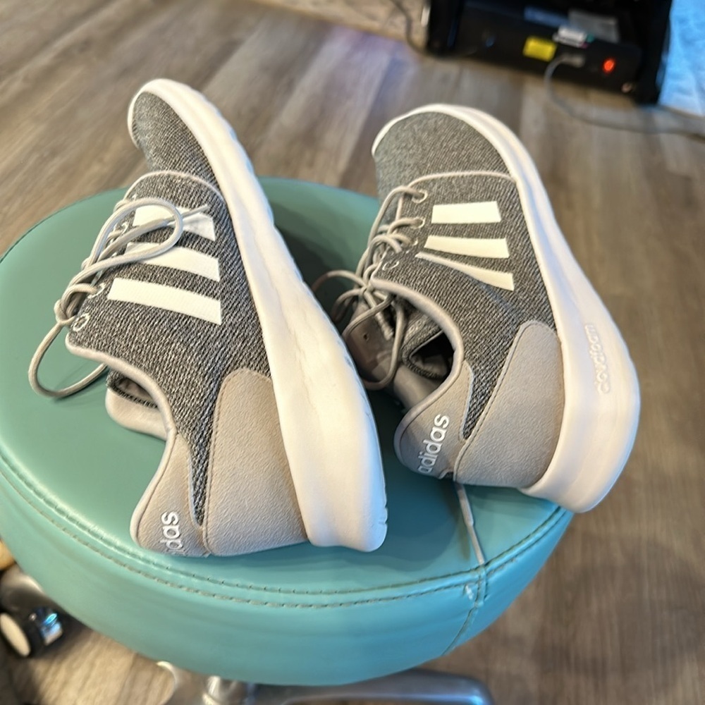 Adidas cloud foam grey/white running shoe size 11 - Picture 8 of 9